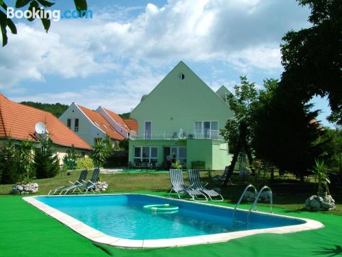 Ferienwohnung mit pool. Heizung und Internet