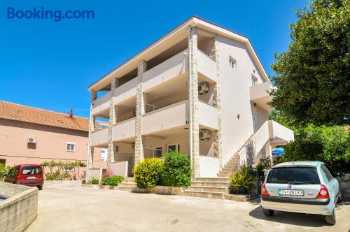 Appartement avec Internet et terrasse. À Tivat