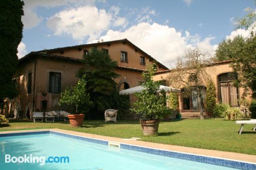 Apartment for 2 people. Lucca from your window!