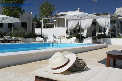 Appartement pour deux personnes. Terrasse et piscine!