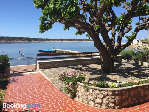 Appartement avec terrasse à Rab