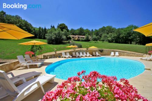 Appartement avec piscine et terrasse. Souillac à vos pieds