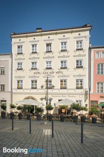 Apartamento adequado para cães à Deggendorf. Numa posição central