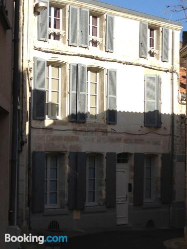 Ferienwohnung mit Internet und Terrasse. In Niort