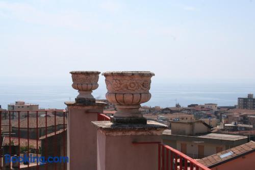 Ferienwohnung mit Terrasse. In Acireale