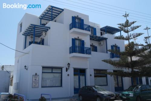 Apt mit Balkon. In Tinos Town