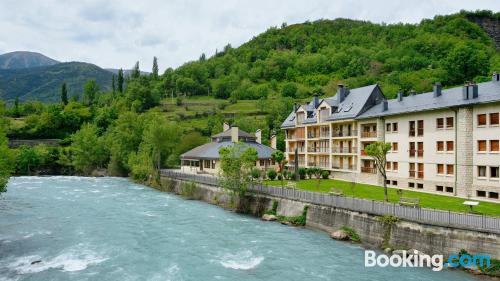 Petit appartement, dans une excellente position