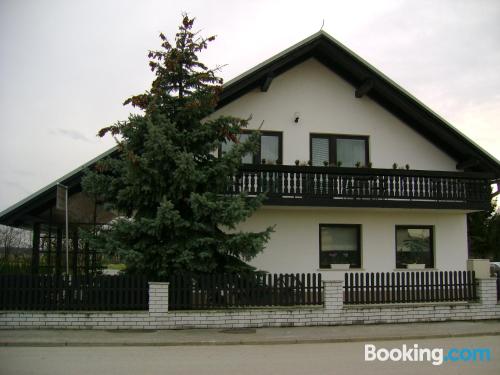 Ferienwohnung mit Terrasse. In Moravske-Toplice