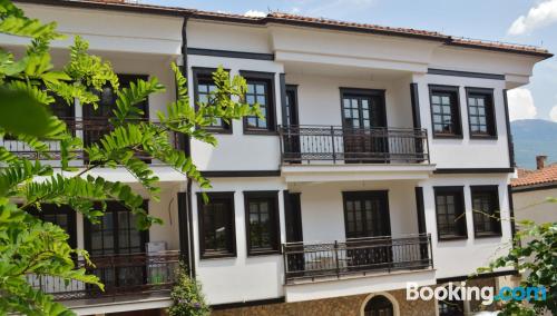 Práctico apartamento en Ohrid. ¡Conexión a internet!