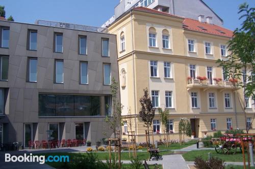 Ferienwohnung mit Internet und Terrasse. In Bratislava