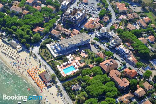 Appartamento con terrazza. Marina Di Campo a vostro piacimento!