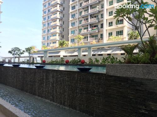 Apartamento com terraço. Piscina!