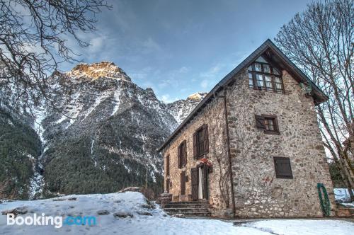 Grand appartement avec deux chambres à Espierba