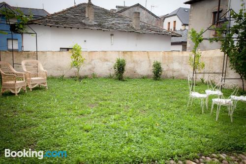 Apartamento com terraço. Adequado para cães