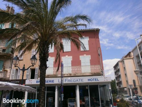 La Seyne-sur-Mer is votrer! Terras!