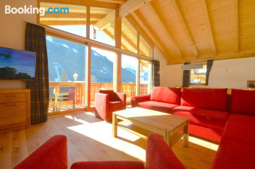 Appartement de 140m2 à Wald Im Pinzgau. Terrasse et Wifi!