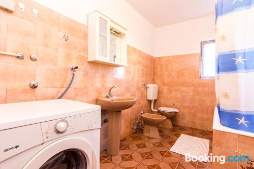 Apartamento con vistas y internet en Biograd Na Moru para dos personas