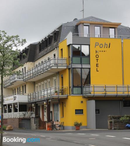 Appartement pour couples. Terrasse et Internet!