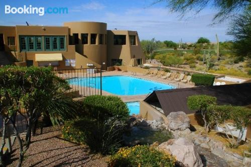 Apartamento com piscina em Gold Canyon