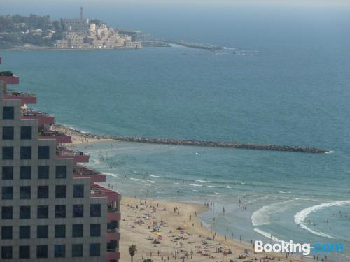 Praktische Ferienwohnung in Tel Aviv. Terrasse!