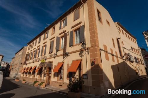 Stay cool: air apartment in Limoux. Internet!