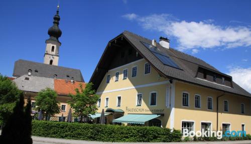 Apt für zwei Personen. In Neumarkt am Wallersee