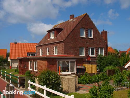 Apartamento con terraza y wifi en Langeoog, en zona céntrica