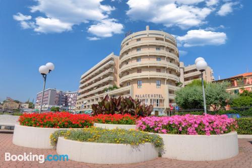 Cuco apartamento dos personas con vistas