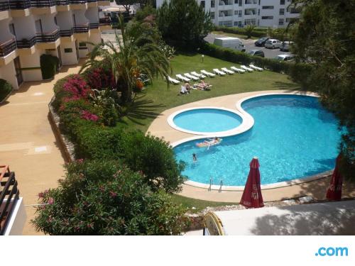 Apartamento de 80m2 em Vilamoura. Terraço e piscina