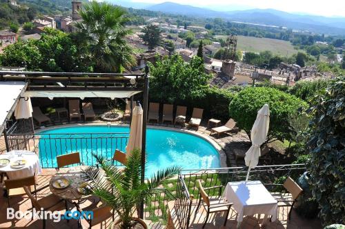 Pratique appartement. Terrasse!