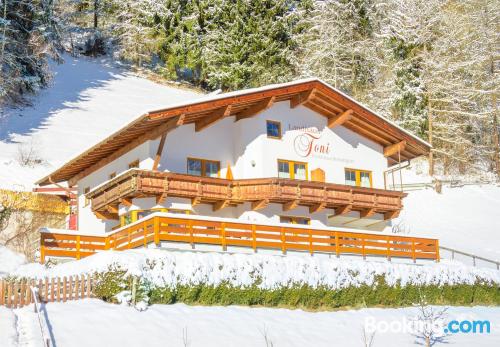 Confortable appartement. Avec terrasse!