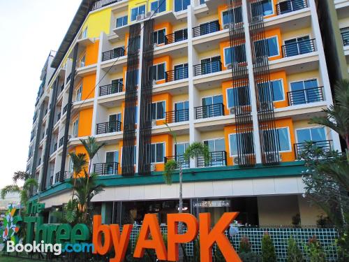 Apartamento con piscina y aire acondicionado en Patong