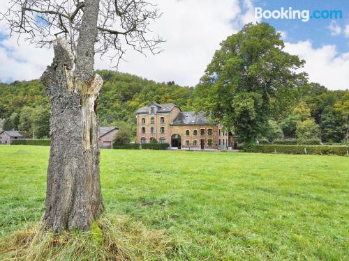 Massif appartement idéal pour 5 personnes ou plus. Internet et terrasse