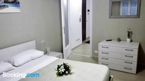 Apartamento de una habitación en La Spezia con terraza y internet