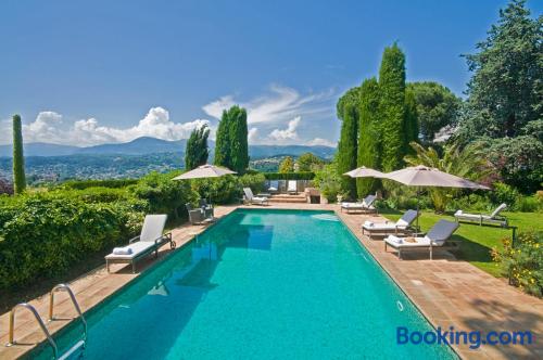 Apt mit Balkon. In Saint-Paul-de-Vence