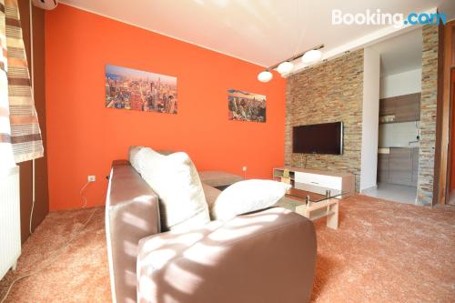 Comfortabel appartement em Novi Sad. Verwarming en internet