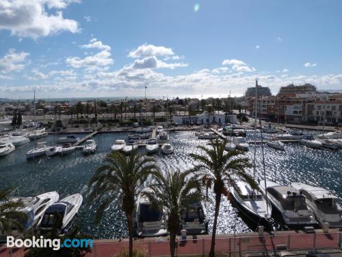 Appartement avec terrasse et Wifi à Empuriabrava, dans la meilleure position