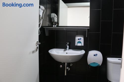 Camera Doppia con Letti Singoli con Bagno Privato 