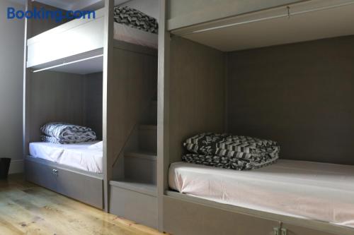 Posto Letto in Dormitorio per 8 Persone