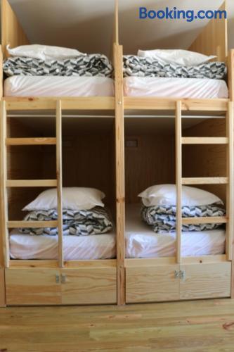 Posto Letto in Dormitorio Misto con 12 Letti